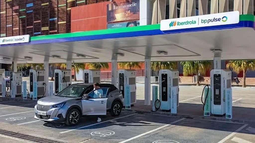 Iberdrola | bp pulse garante financiamento de até 230 milhões de euros para reforçar a sua rede pública de carregamento de alta potência